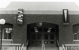 Image description is not available for 1967.102